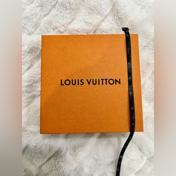 Louis Vuitton 3piece Gift Set - Small Leather Goods - Picture 2 of 6